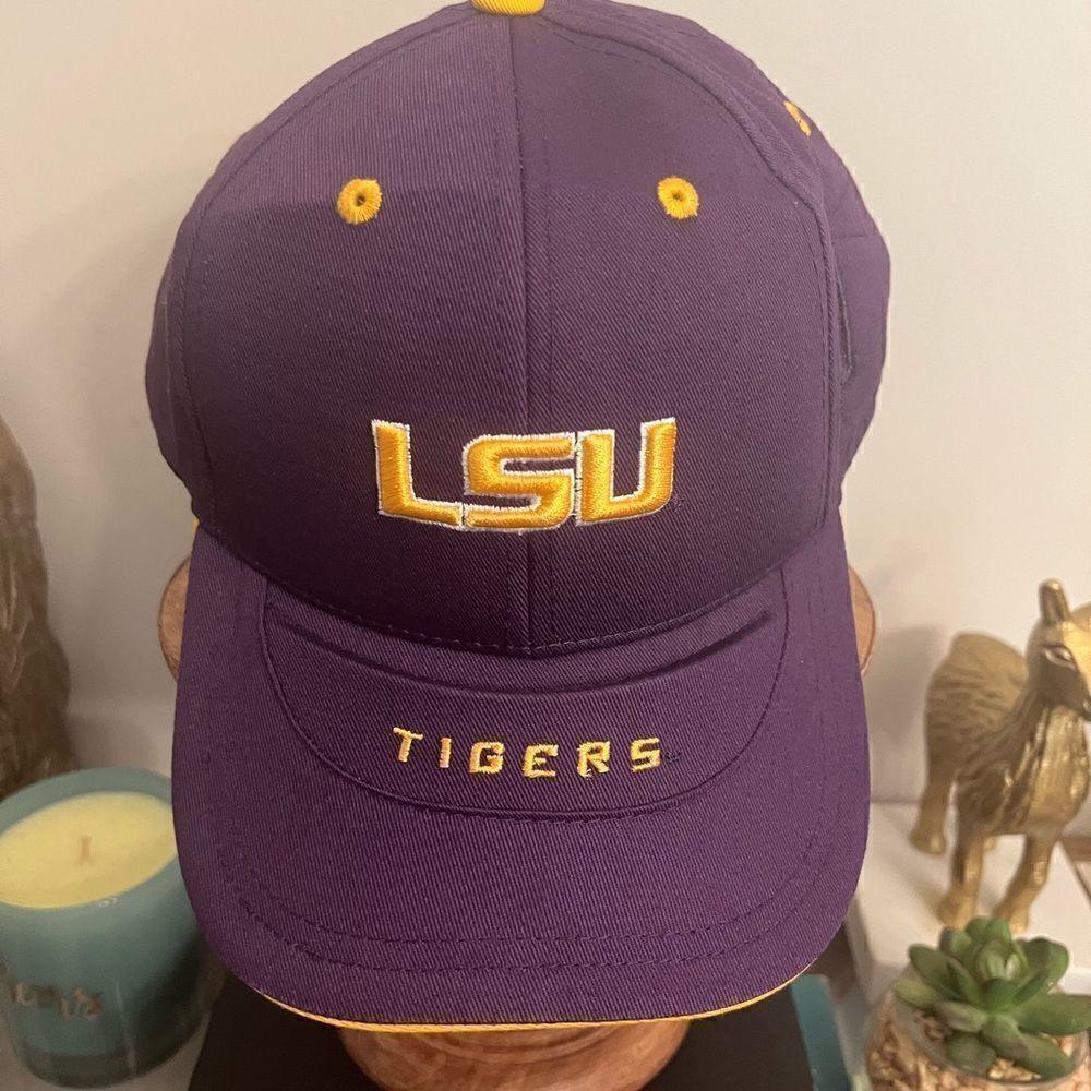 EUC LSU Tigers Men’s Hat Evo Cap Holds Sunglasses Red I-Tach Technology.